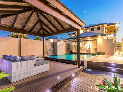 2 Latiano Green, Secret Harbour WA 6173