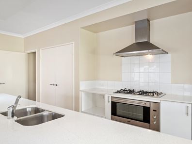 73 Waterfoot Loop, Canning Vale WA 6155