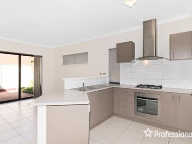 2/35 Mosedale Loop, Waikiki WA 6169