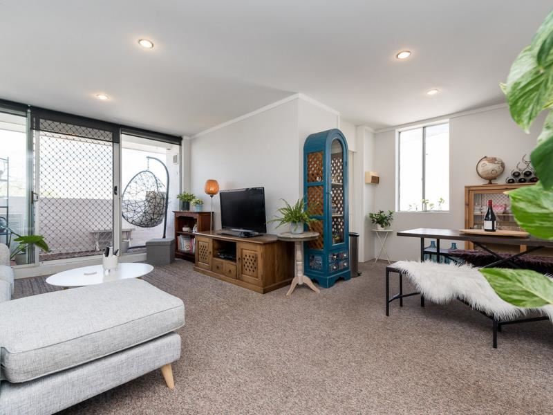 86/12 Wall Street, Maylands