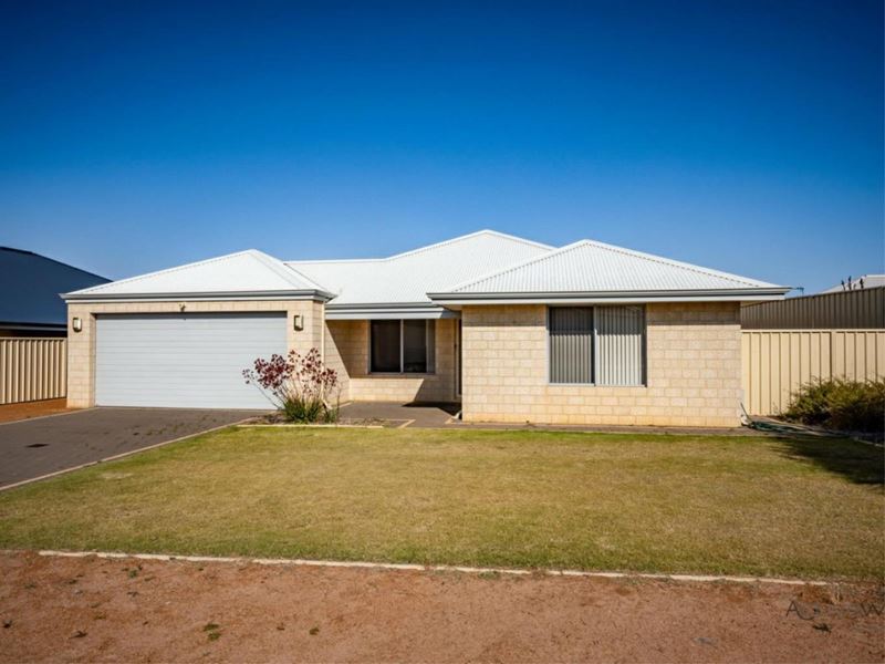 62 Ocean Queen Drive, Wandina