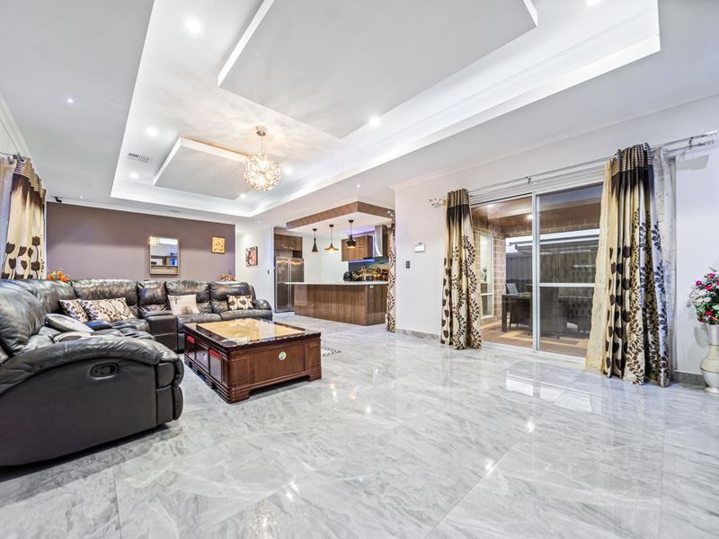 389 Woollcott Avenue, Brabham WA 6055