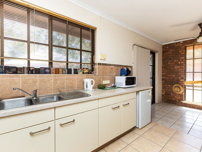 5/2 Robert Street, Broome
