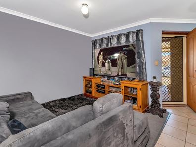 11 Mccubbin Loop, Seville Grove WA 6112