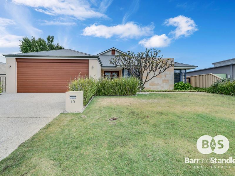 19 Greenough Place, Millbridge WA 6232