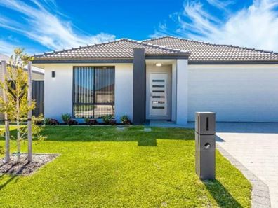 6 Barrington Approach, Lakelands WA 6180