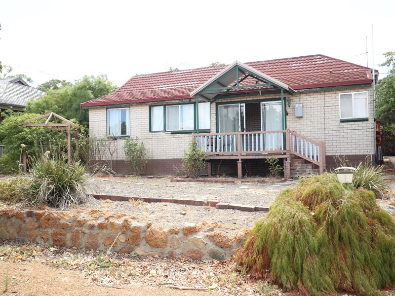 9 HALE STREET, Narrogin