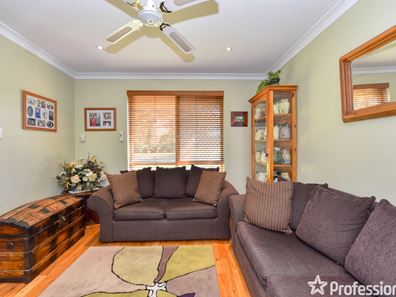 33 Castlereagh Circle, Port Kennedy WA 6172