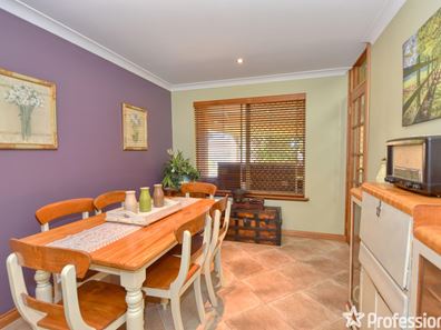 33 Castlereagh Circle, Port Kennedy WA 6172