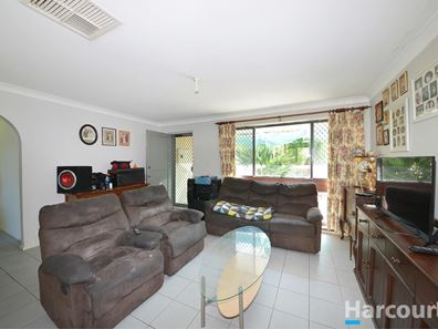 18 Dalwood Road, Swan View WA 6056