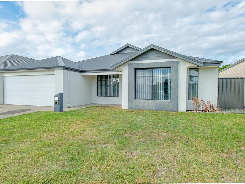 11 Sansimeon Boulevard, Byford WA 6122