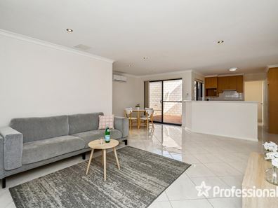 3/24 Selhurst Way, Balga WA 6061