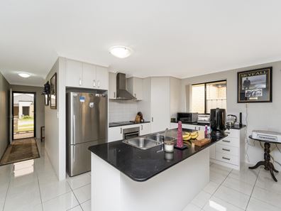 4 Hocking Bend, Baldivis WA 6171