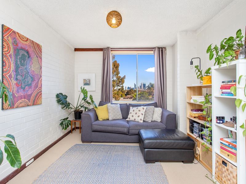 17/3 Russell Avenue, North Perth