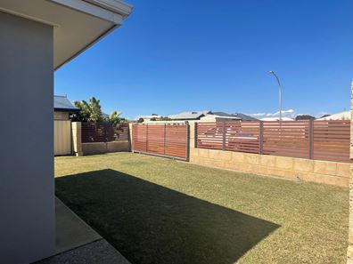 18 Gillam Drive, Dongara WA 6525