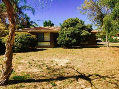 2B Sandalwood Parade, Halls Head WA 6210