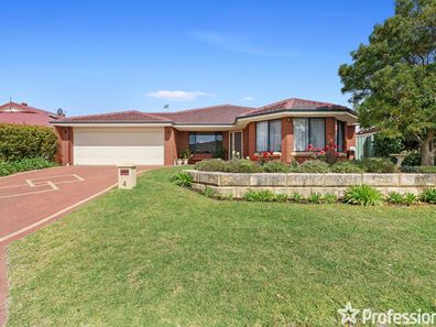 4 Sheriff Circuit, Wattle Grove WA 6107