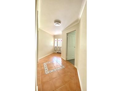 53 Oaklands Avenue, Mandurah WA 6210