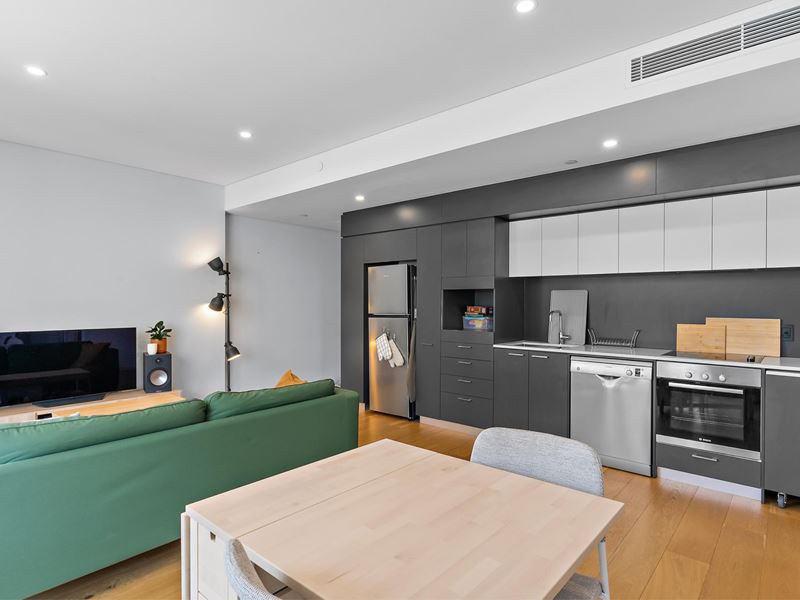 708/105 Stirling Street, Perth
