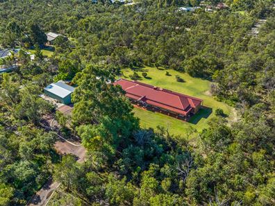 665 Lyon Rd, Wandi WA 6167