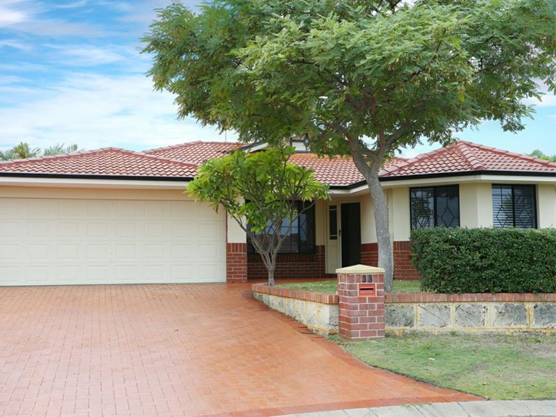 33 Sherlock Rise, Carramar WA 6031