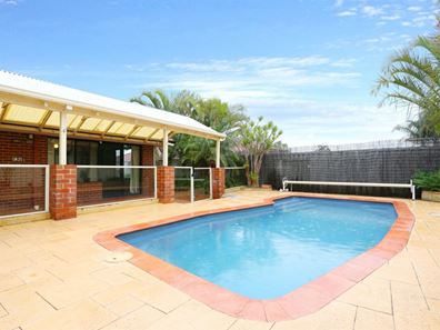 33 Sherlock Rise, Carramar WA 6031