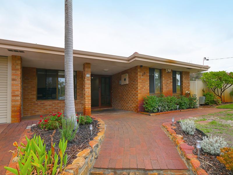25 Wisteria Way, Ferndale