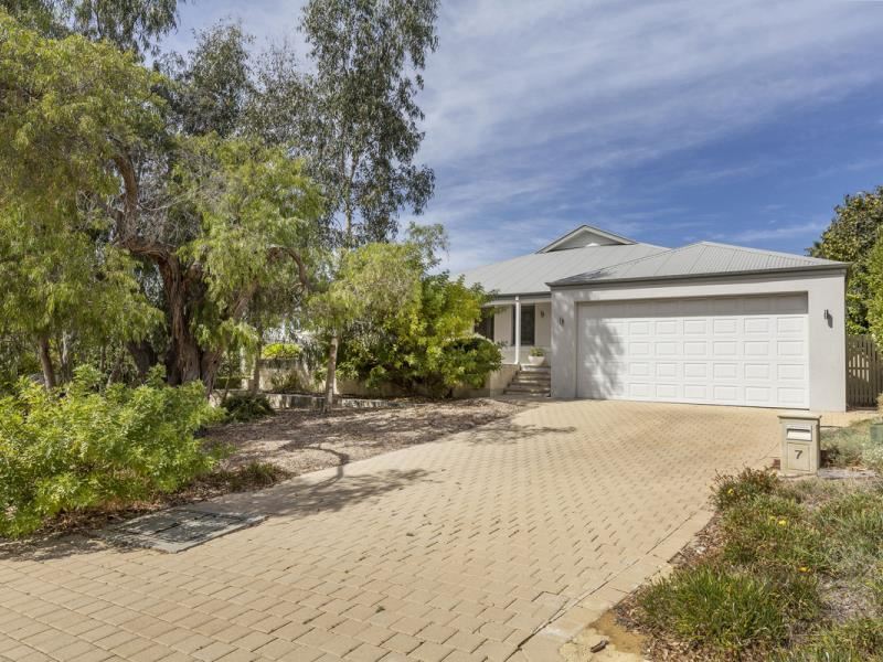 7 Langdale Street, Wembley Downs WA 6019