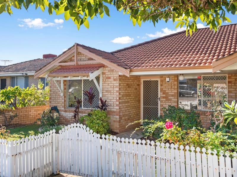 1/5 Edwards Crescent, Redcliffe