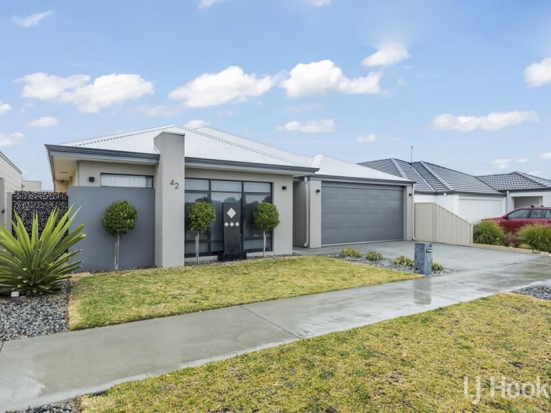 42 Fortescue Boulevard, Two Rocks