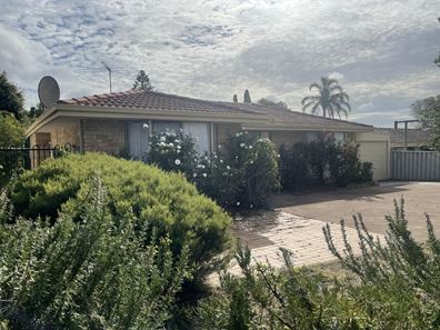 1 Northumberland Avenue, Alexander Heights WA 6064