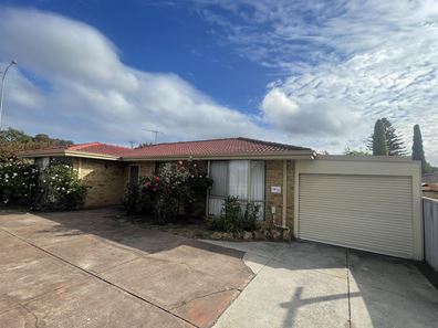 1 Northumberland Avenue, Alexander Heights WA 6064