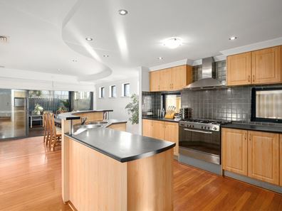 73 Pingrup Lane, Doubleview WA 6018