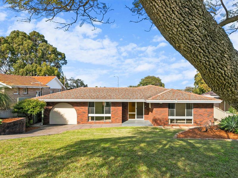 33 Shelshaw St, Melville WA 6156