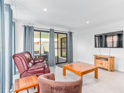 13 Gouda Vista, Byford WA 6122