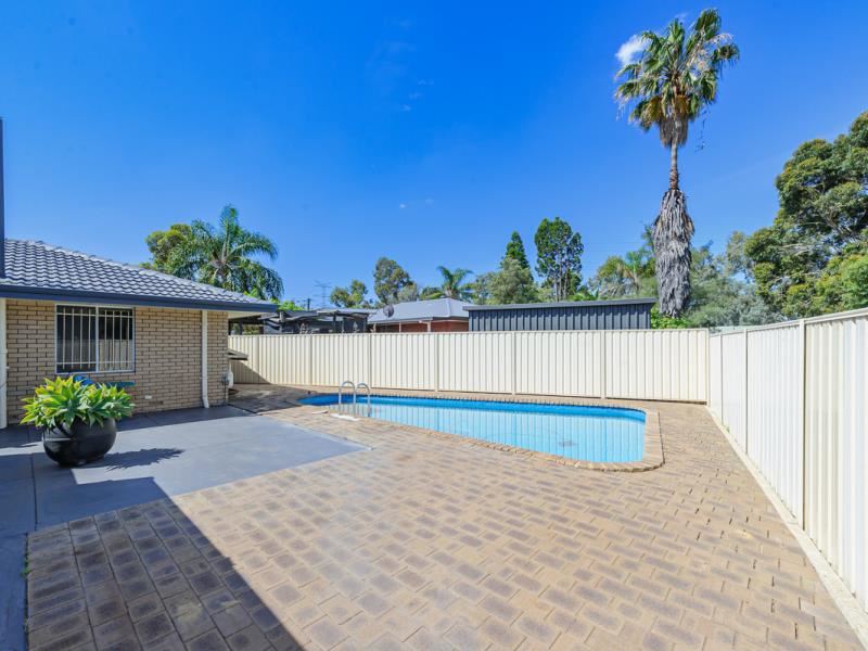 15 Moir Place, Midvale