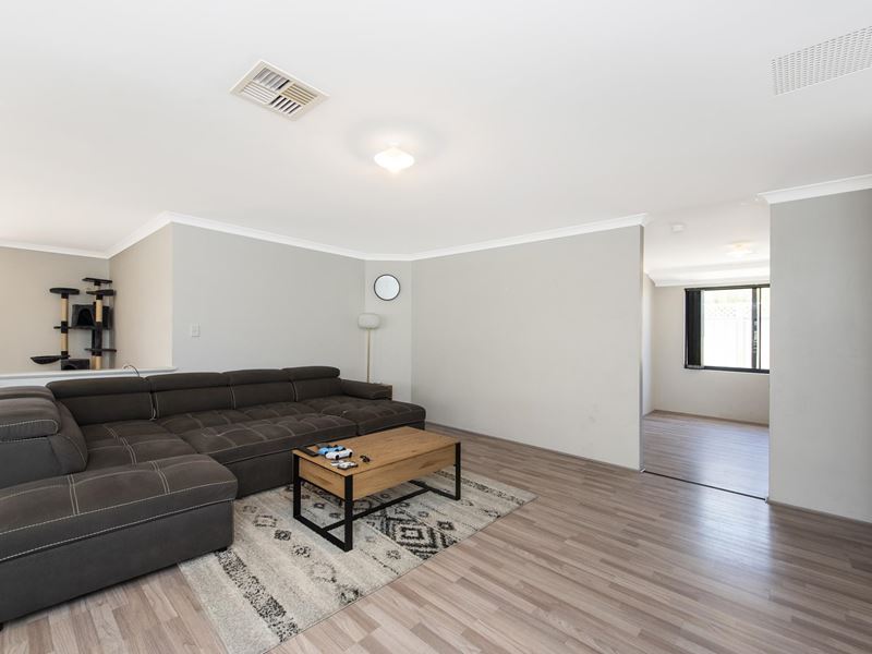 12 Alassio Parade, Secret Harbour