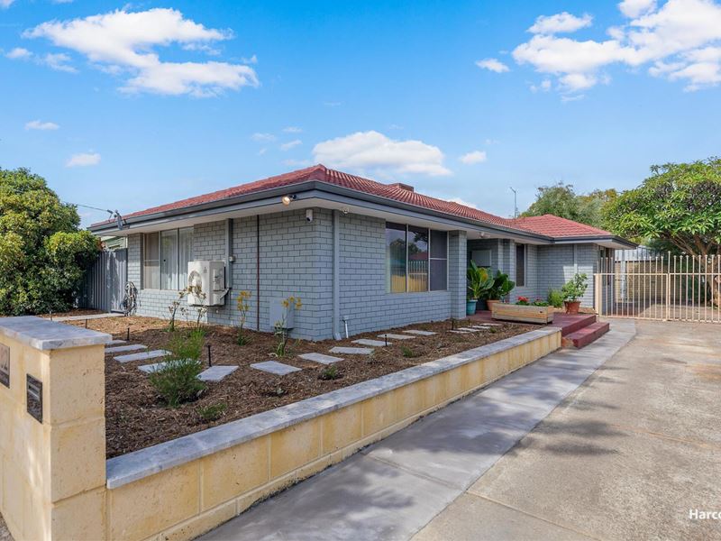 82 Connemara Drive, Thornlie