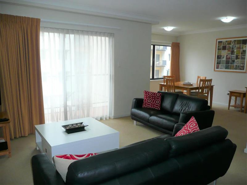 10/128 Mounts Bay Road, Perth