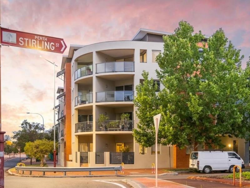 44/150 Stirling Street, Perth