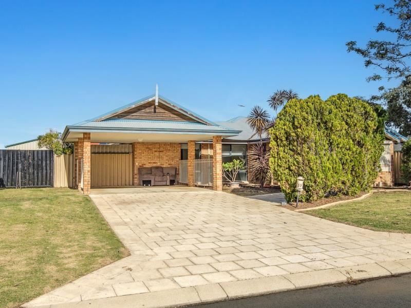 27 Shoalhaven Place, Waikiki