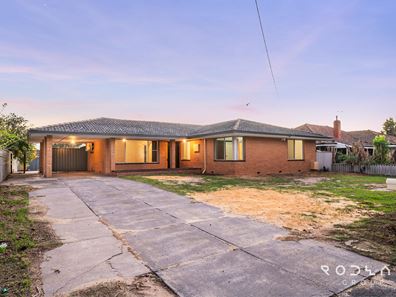 363 Railway Ave, Armadale WA 6112