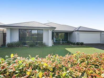 11 The Promenade, Wattle Grove WA 6107