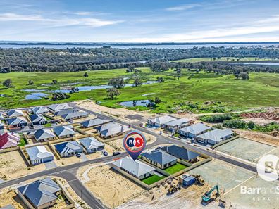 28 Robusta Road, Eaton WA 6232