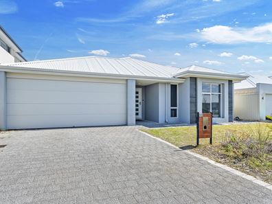 33 Pangolin Grove, Alkimos WA 6038