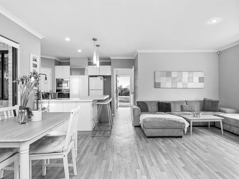 2/6 Rylston Street, Scarborough