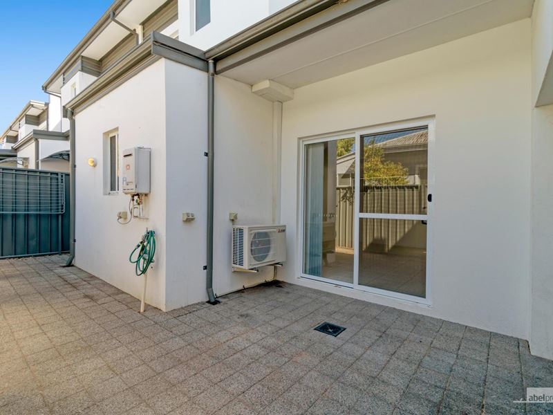 2/43 Hooley Rd, Midland WA 6056