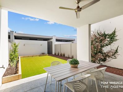 96 Sunstone Boulevard, Treeby WA 6164