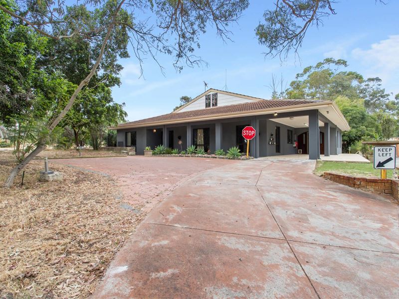 160 Robinson Road, Wandi WA 6167