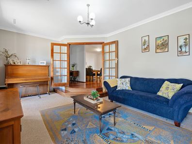 32 Felstead Crecent, Hamersley WA 6022